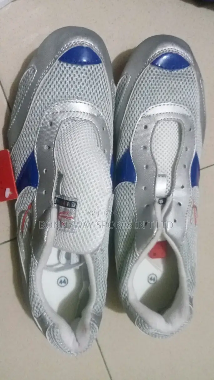 Athleties Running Spike Shoe