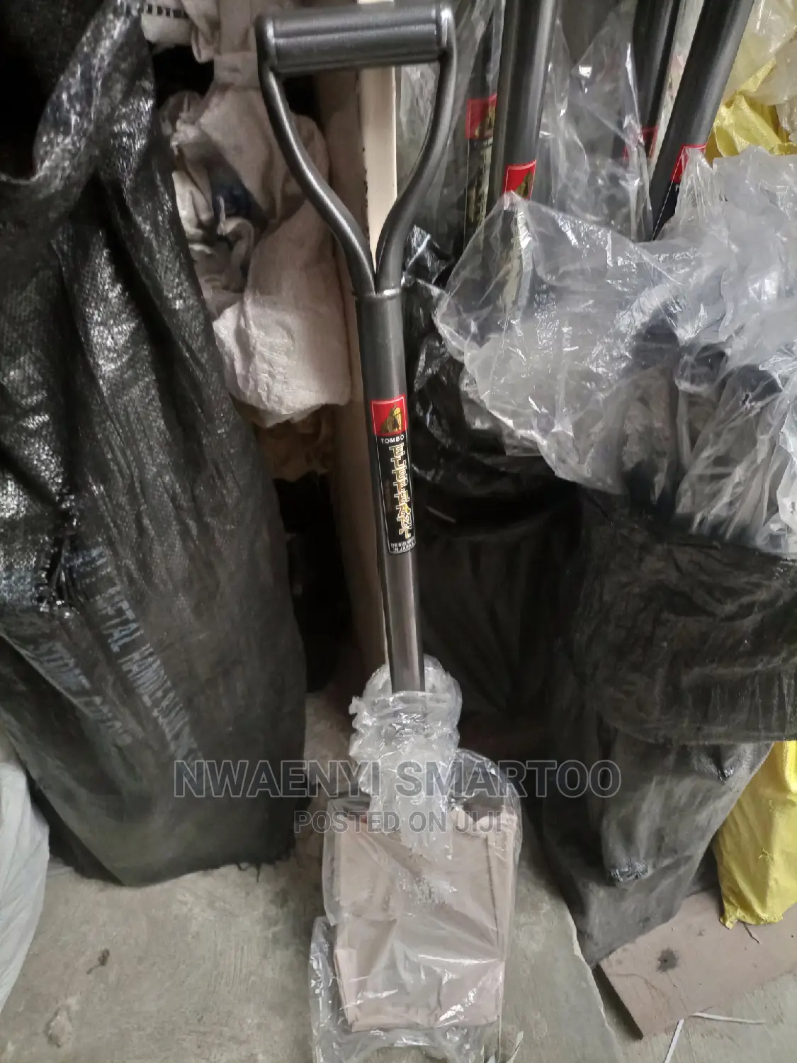 Heavy Duty Shovel