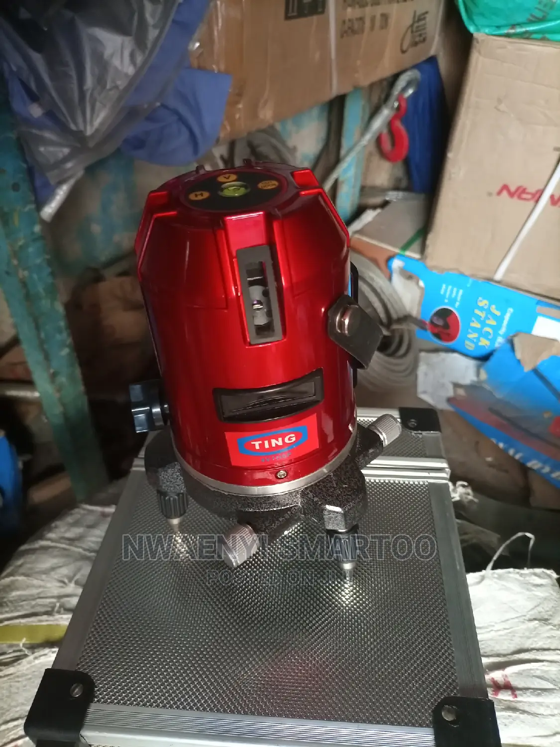 Level Instrument With Leaser Light