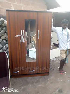 4 by 7ft Height Wardrobe