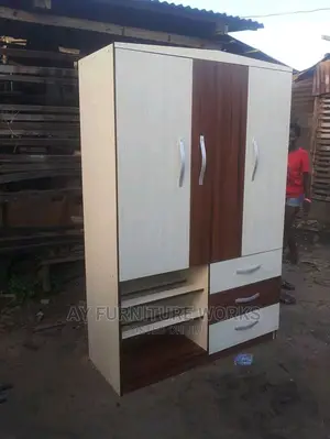4 by 7ft Height Wardrobe