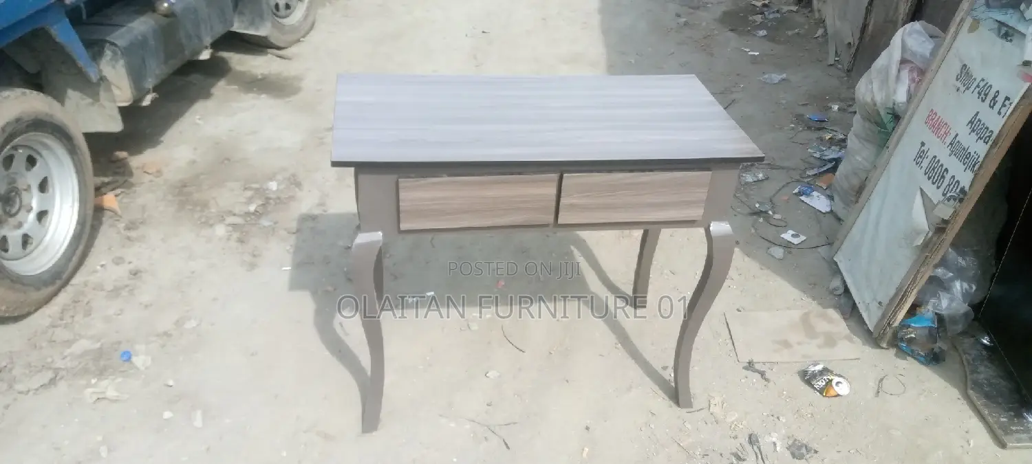 Display Table/ Workway Table