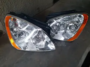 Kia Rondo Headlamp 2008 Model