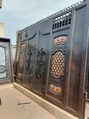 Foreign Plate Swing Gate