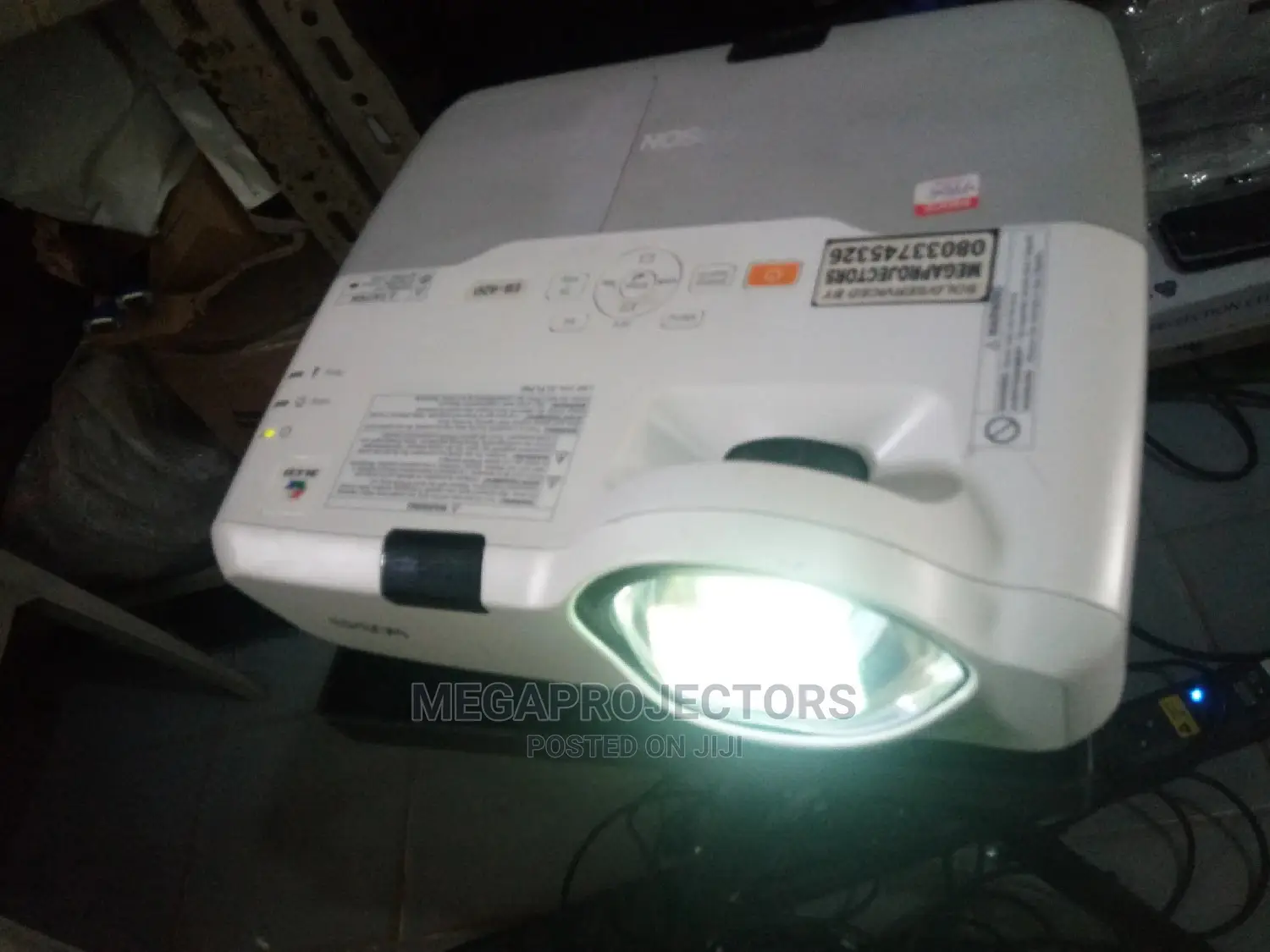 Wireless Epson Short Throw Projector EB-420