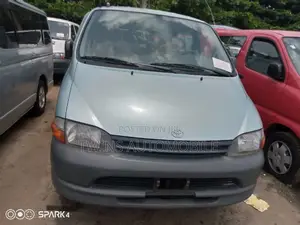 Toyota HiAce 2006