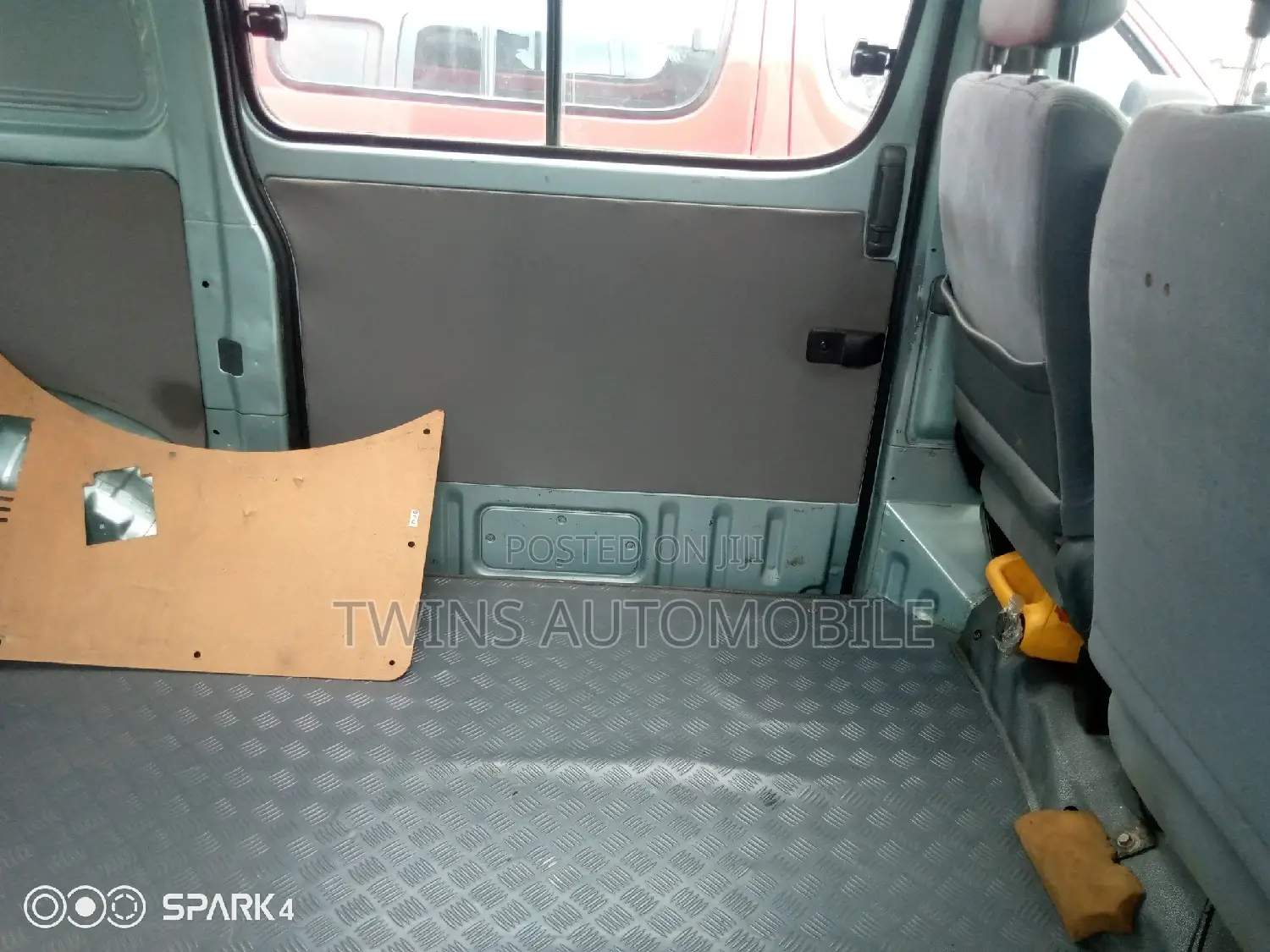 Toyota HiAce 2006