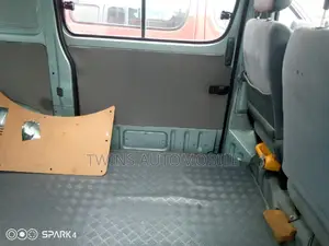 Toyota HiAce 2006