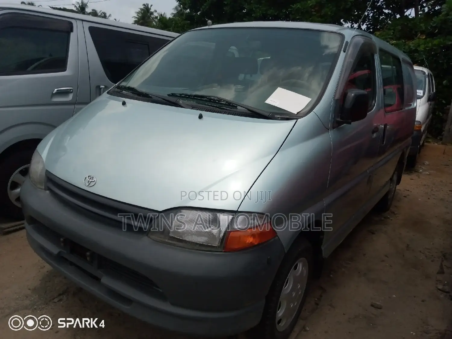 Toyota HiAce 2006