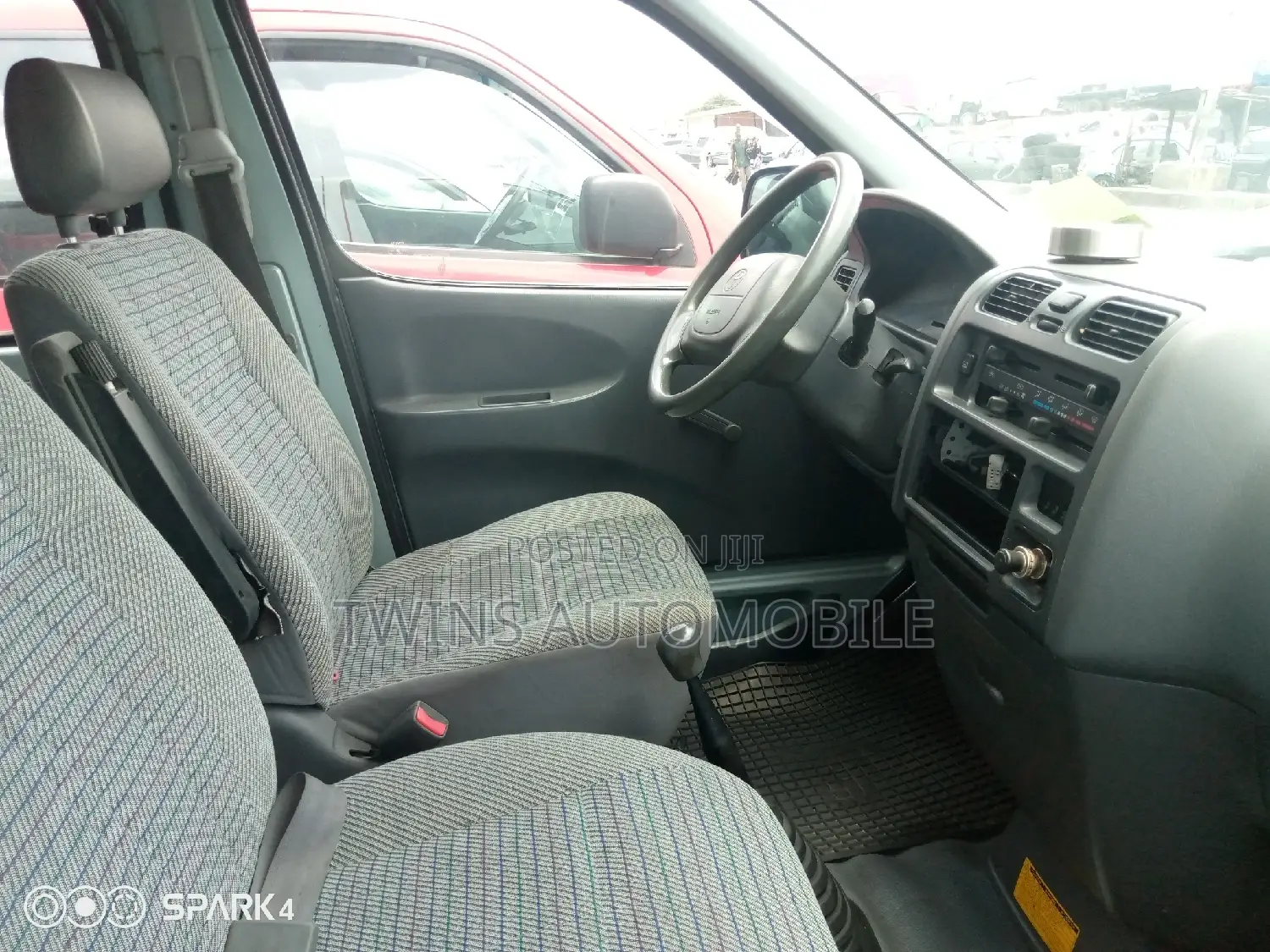 Toyota HiAce 2006