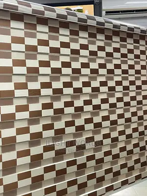 Quality Adjustable Window Blinds.