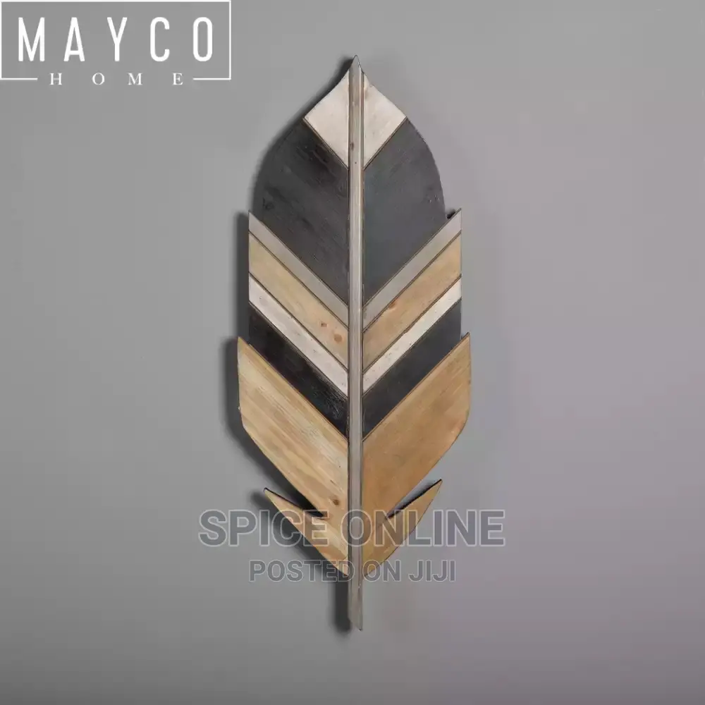 Leaf Design Antique Wooden Wall Decoration