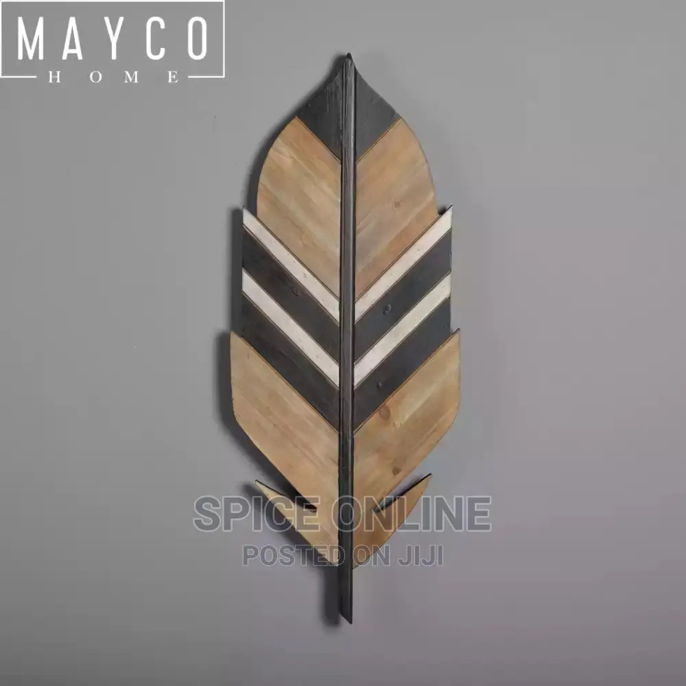 Leaf Design Antique Wooden Wall Decoration