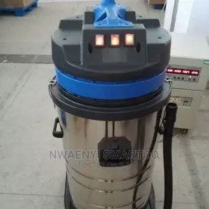 Industrial Vaccum Cleaner