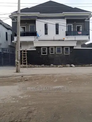 4bdrm Duplex in Orchird Road, Chevron for sale