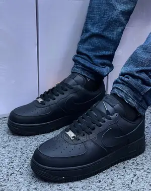 Nike Air Force 1 “All Black”