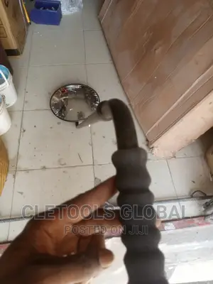 Telescoping Under Vehicle Search Mirror