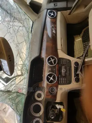 Glk350 2013 Dashboard