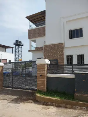 5bdrm Duplex in Guzape for sale