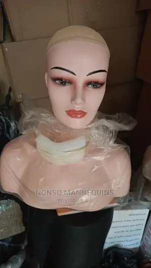 Mannequin Heads With Shoulder