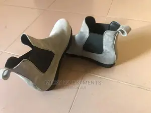 Brand New Chelsea Boot