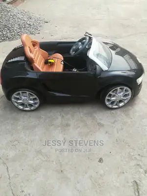 Audi R8 Spyder Kids Ride on Car