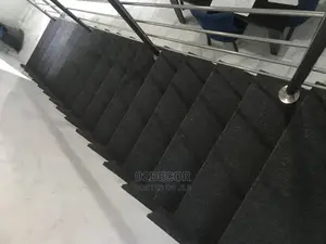Prevent Your Kids for Getting Wond by Rugging the Staircase