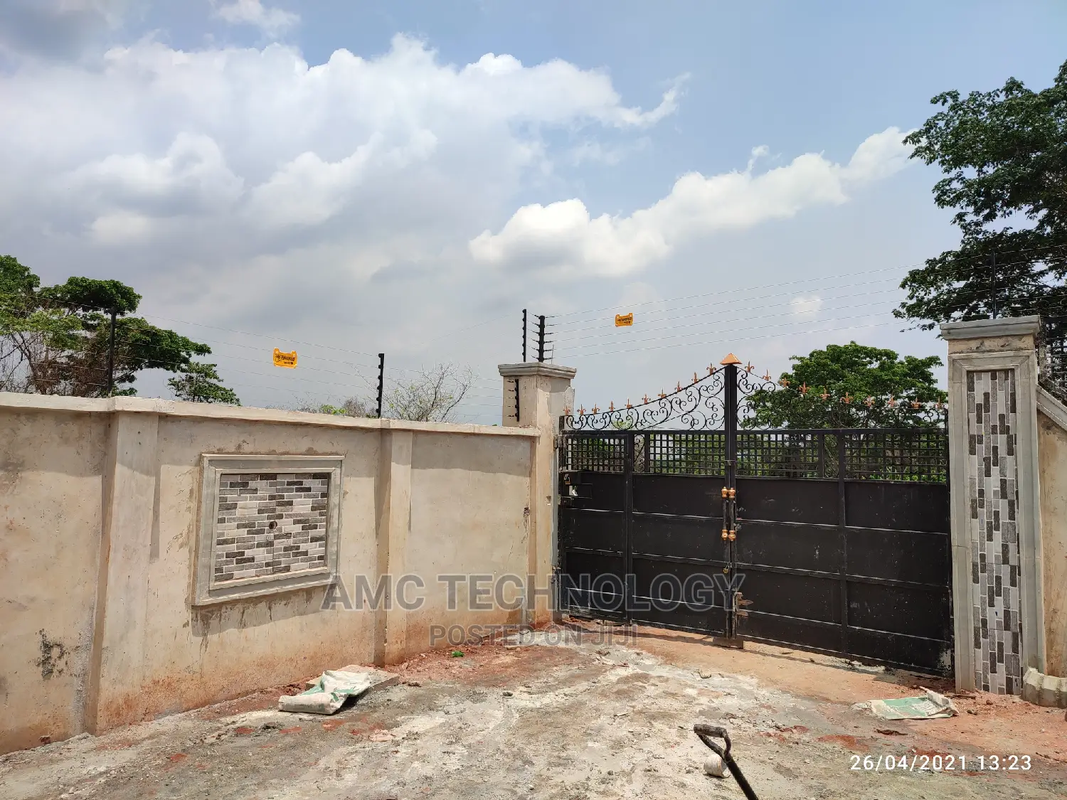 Solar Powered Nemtek Electric Security Fence