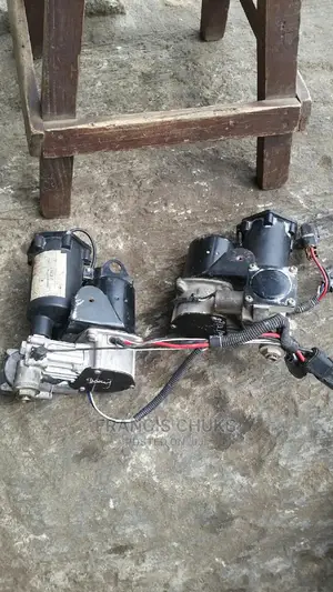 Lifting Balloon Pump for Range Rover