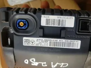 Display Unit - Mercedes-Benz (246-)