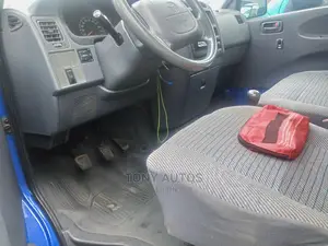 Toyota HiAce 2010