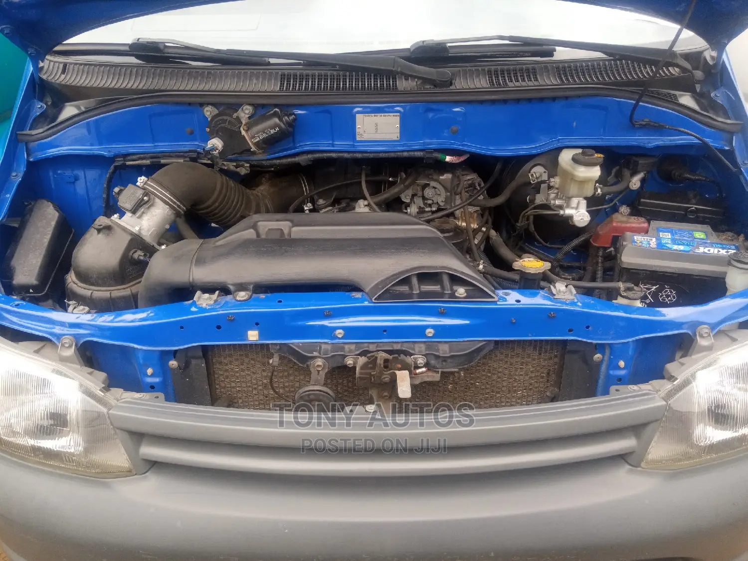 Toyota HiAce 2010