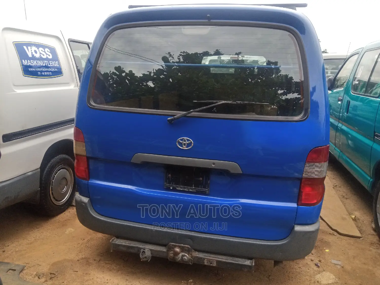 Toyota HiAce 2010