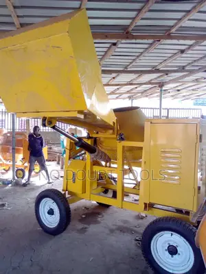 Selfload Concrete Mixer