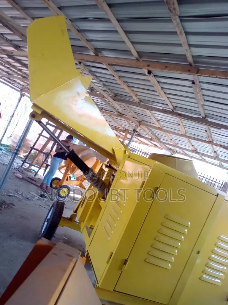 Selfload Concrete Mixer