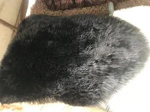 Pure Black Faux Fur Rugs 7/10
