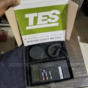 Tes Digital Light Meter 1330A