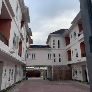 4bdrm Duplex in Off Lekki Express By for sale