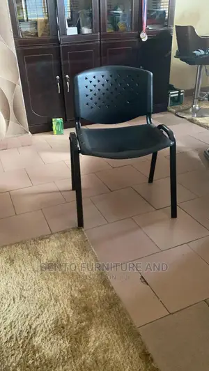 Iso Plastic Chair