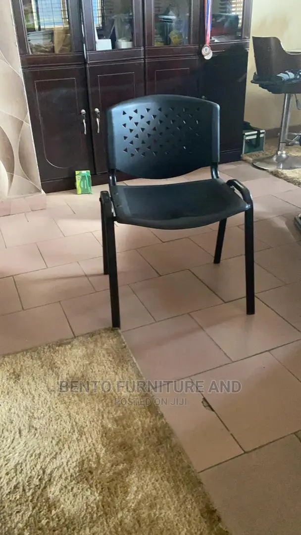 Iso Plastic Chair