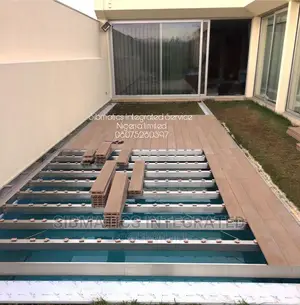 Automatic Swimming Pools Cover.