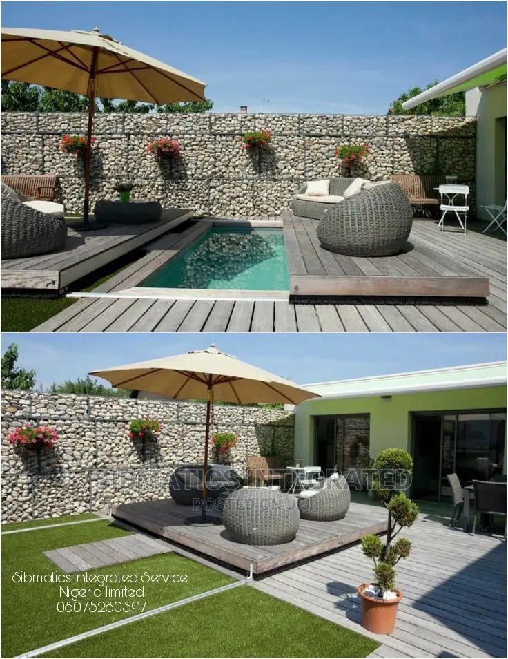 Automatic Swimming Pools Cover.