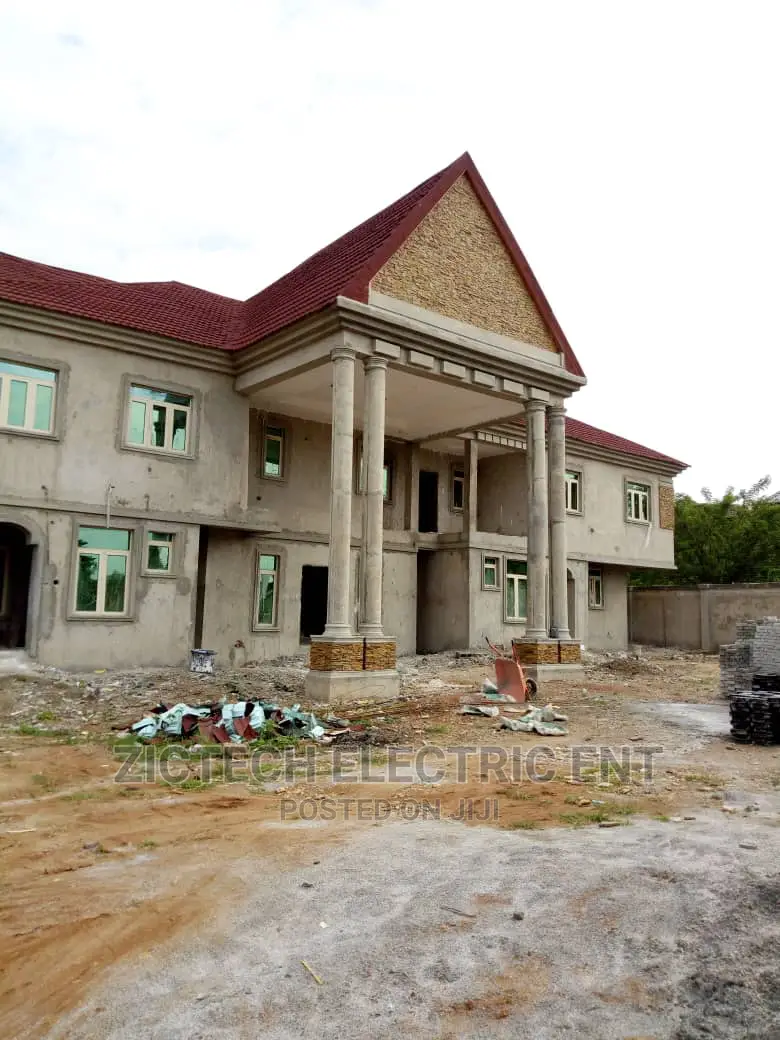 Building Contractor
