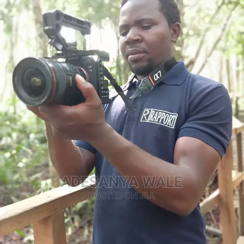 Teleprompter, Autocuefor Rents and for Sale Camera Operator in Ikeja