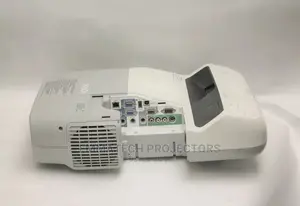 Ultra Short Throw Projector