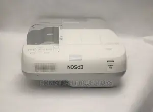 Ultra Short Throw Projector