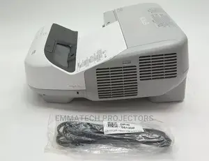 Ultra Short Throw Projectors