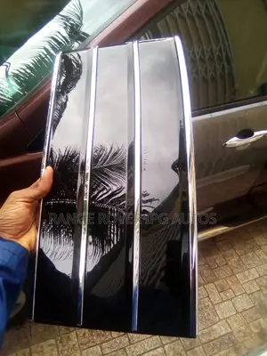 Range Rover Vogue Svautobiography Fender Side Air Vent