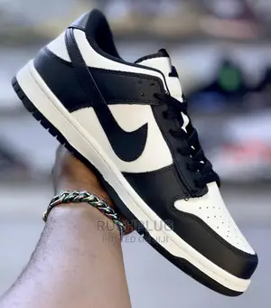 Nike Sb Dunk Low Retro ‘Black / White ’*