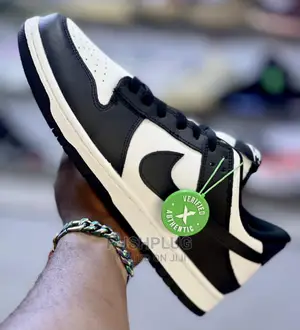 Nike Sb Dunk Low Retro ‘Black / White ’*